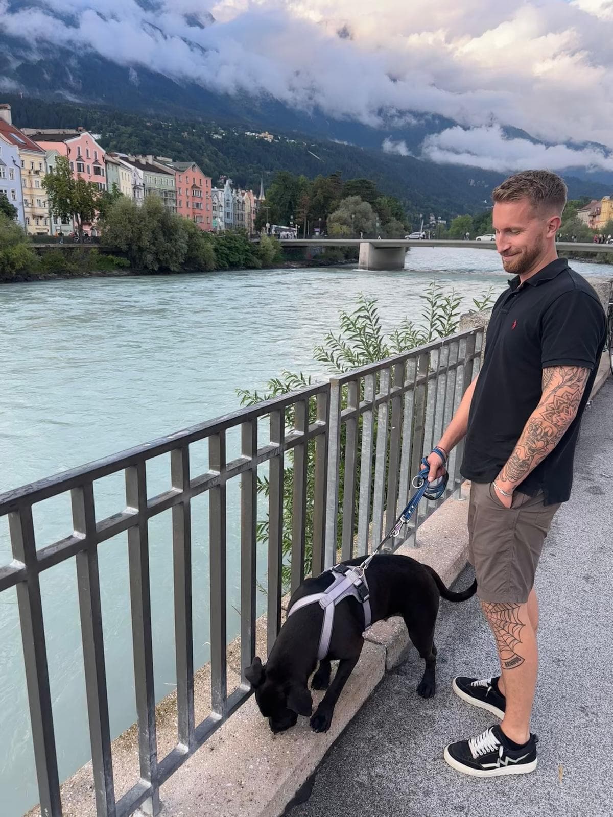 Lovely Sitter Impression 1